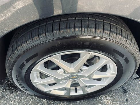 Used 2022 Chevrolet Equinox LS w/ LS Convenience Package image 4