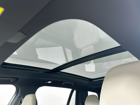 New 2026 Volvo XC90 B5 Plus w/ Protection Package Premier image 20