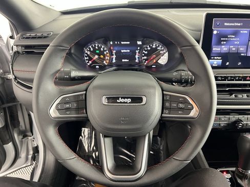 Used 2024 Jeep Compass Trailhawk image 13