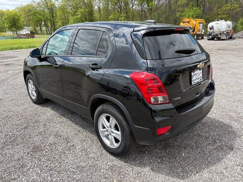 Used 2021 Chevrolet Trax LS w/ Tint and Cruise Package FWD image 5