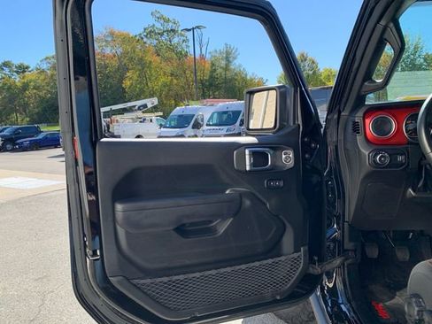 Used 2023 Jeep Wrangler Rubicon w/ Cold Weather Group image 16