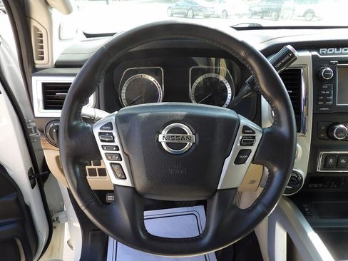 Used 2017 Nissan Titan SL w/ Chrome Package image 14