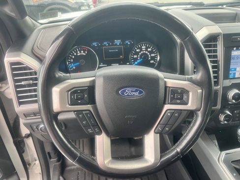 Used 2017 Ford F150 Platinum w/ Equipment Group 701A Luxury AWD/4WD image 16