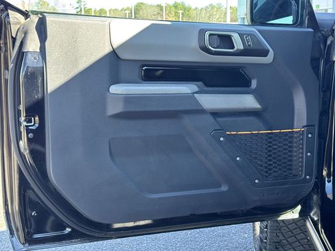 Used 2023 Ford Bronco Badlands w/ Sasquatch Package image 14