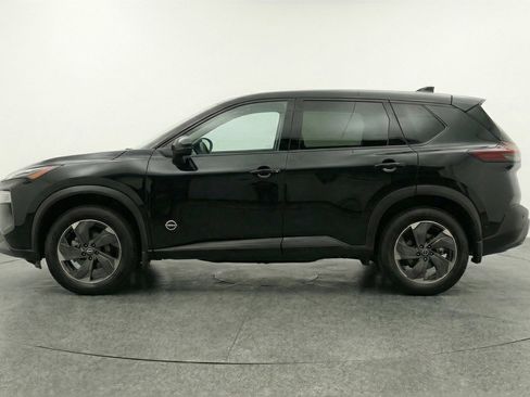 Used 2025 Nissan Rogue SV image 5