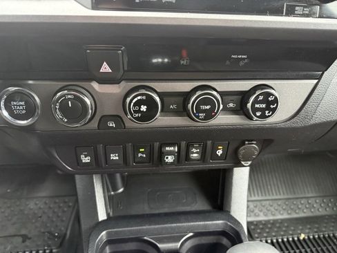 Used 2018 Toyota Tacoma SR5 image 25