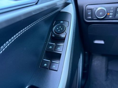 Certified 2022 Ford Explorer XLT w/ Equipment Group 202A AWD/4WD image 20