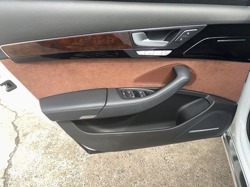 Used 2015 Audi A8 L 4.0T image 10