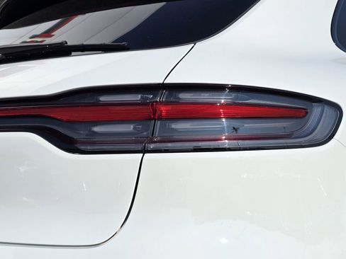 Used 2025 Porsche Macan S AWD/4WD image 12