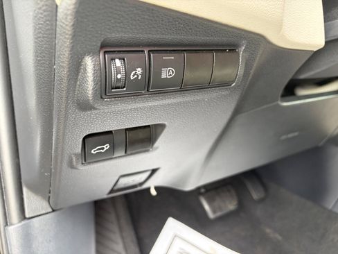 Used 2023 Toyota Corolla Cross XLE w/ Convenience Package AWD/4WD image 25
