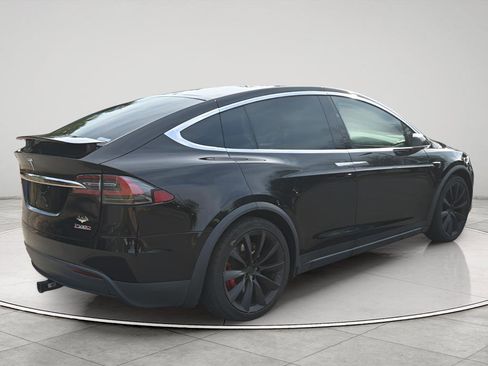 Used 2018 Tesla Model X P100D image 7
