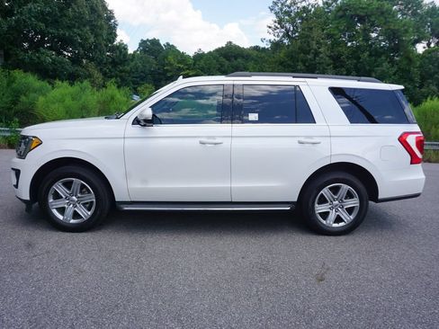Used 2019 Ford Expedition XLT w/ Equipment Group 202A RWD image 24