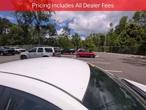 Used 2015 Toyota Corolla LE FWD image 11