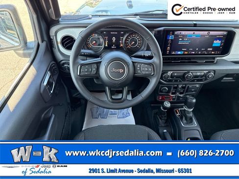 Certified 2025 Jeep Gladiator Sport AWD/4WD image 36