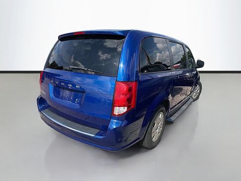 Used 2019 Dodge Grand Caravan SE w/ UConnect Hands-Free Group FWD image 9