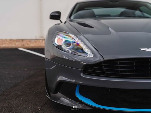 Used 2018 Aston Martin Vanquish S image 13