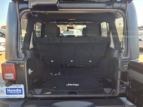 Used 2016 Jeep Wrangler Unlimited Sport w/ Quick Order Package 24S image 18