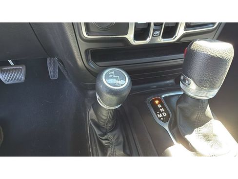 Used 2022 Jeep Wrangler Unlimited Sport AWD/4WD image 24