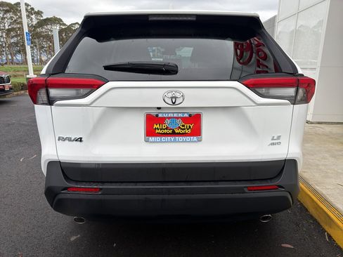 New 2025 Toyota RAV4 LE image 10
