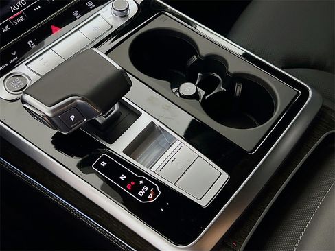 New 2026 Audi Q8 Premium Plus image 16