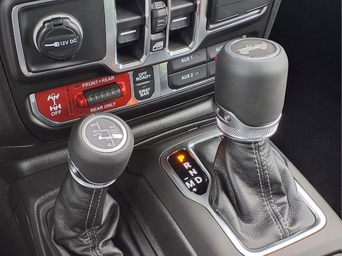 New 2026 Jeep Wrangler Unlimited Rubicon AWD/4WD image 14