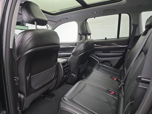 Used 2023 Jeep Grand Cherokee 4WD 4xe w/ Luxury Tech Group II image 48