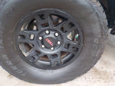 Used 2020 Toyota 4Runner TRD Off-Road Premium image 13