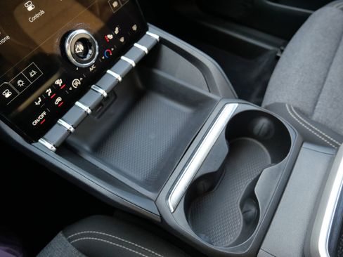 Used 2025 GMC Terrain Elevation image 29