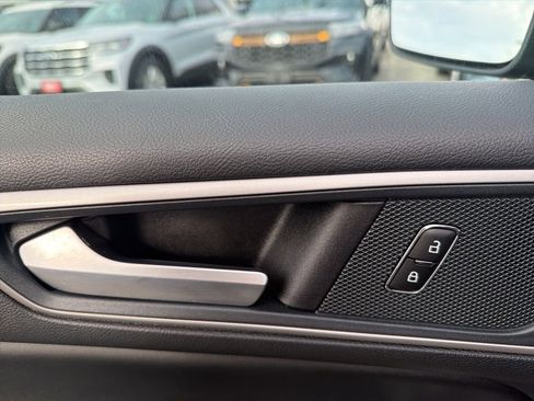 Used 2024 Ford Edge SEL w/ Convenience Package image 18