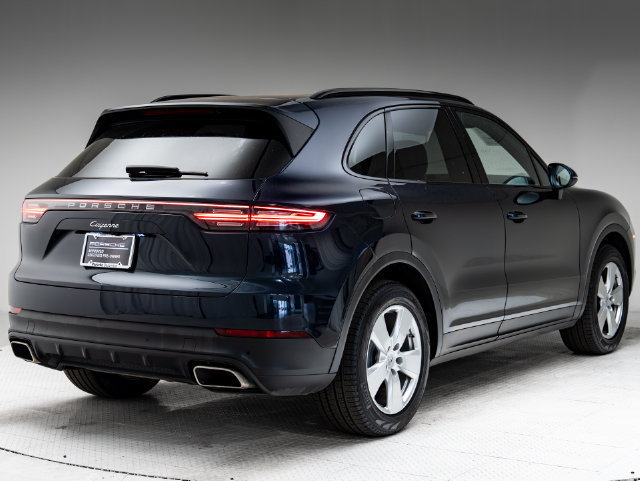 Certified 2020 Porsche Cayenne AWD/4WD image 31