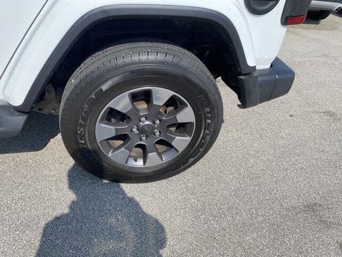 Used 2019 Jeep Wrangler Unlimited Sahara w/ Advanced Safety Group image 8