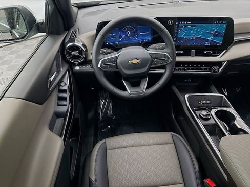 New 2026 Chevrolet Equinox LT AWD/4WD image 24