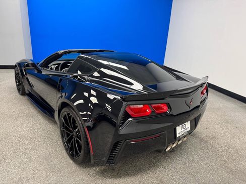 Used 2019 Chevrolet Corvette Grand Sport w/ Carbon Flash Badge Package RWD image 10