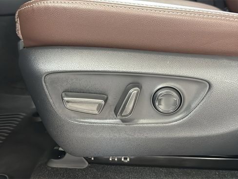 Certified 2025 Toyota Land Cruiser image 14