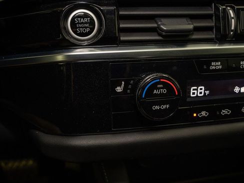 Certified 2023 Nissan Pathfinder SL w/ SL Premium Package image 17