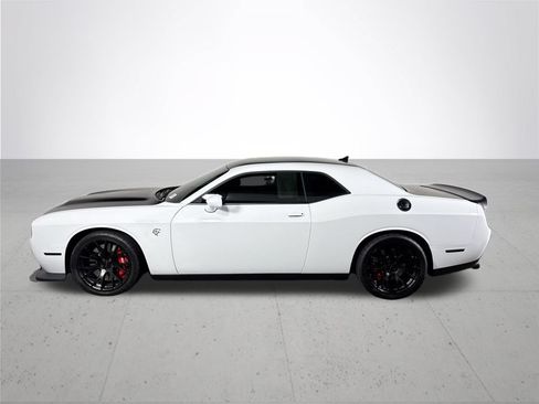 Used 2022 Dodge Challenger SRT Hellcat Redeye RWD image 9