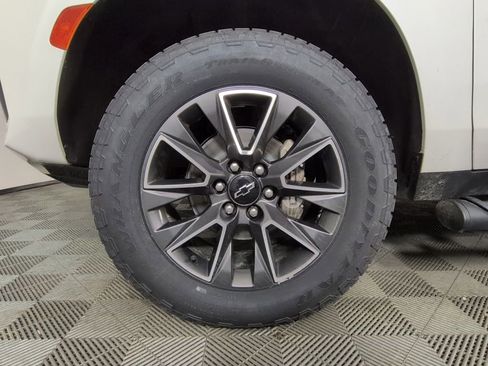 Used 2023 Chevrolet Tahoe Z71 AWD/4WD image 9
