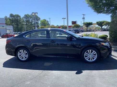 Used 2014 Lexus ES 350 w/ Premium Package FWD image 9