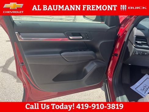 Used 2025 GMC Terrain Elevation AWD/4WD image 10