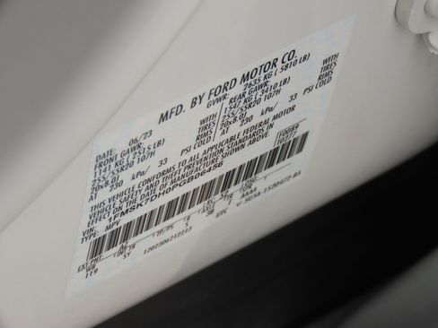 Used 2023 Ford Explorer XLT w/ Equipment Group 202A RWD image 34