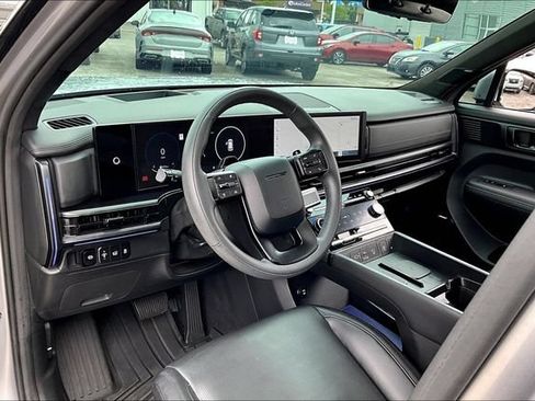 Used 2025 Hyundai Santa Fe Calligraphy FWD image 14