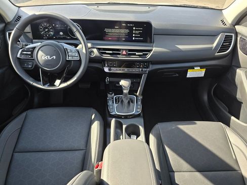 New 2026 Kia Seltos EX image 19