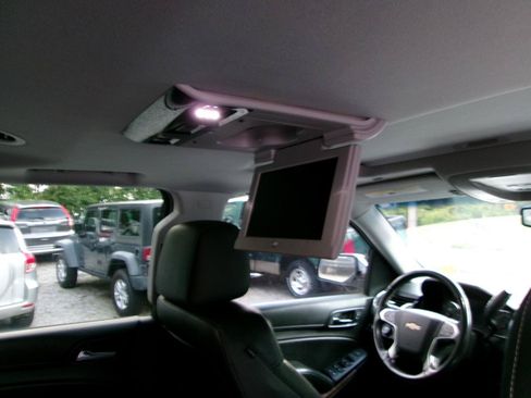 Used 2016 Chevrolet Tahoe LTZ AWD/4WD image 3