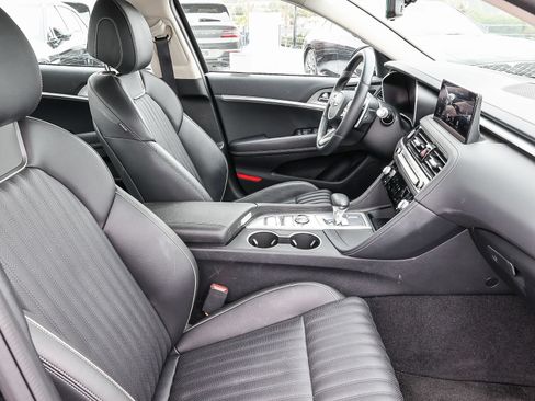 Used 2026 Genesis G70 2.5T Prestige RWD image 19