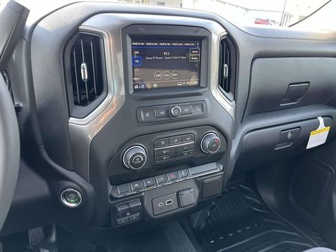 New 2026 Chevrolet Silverado 1500 W/T w/ WT Value Package AWD/4WD image 17
