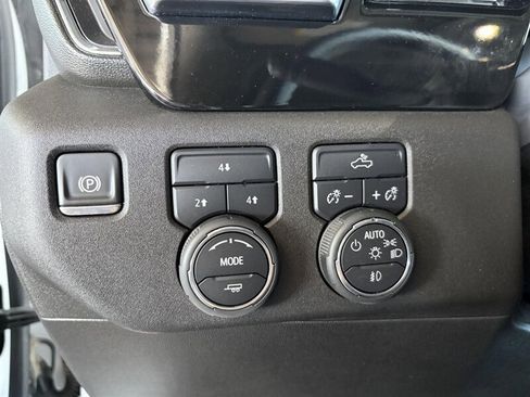 Used 2025 Chevrolet Silverado 2500 LT w/ Convenience Package AWD/4WD image 15