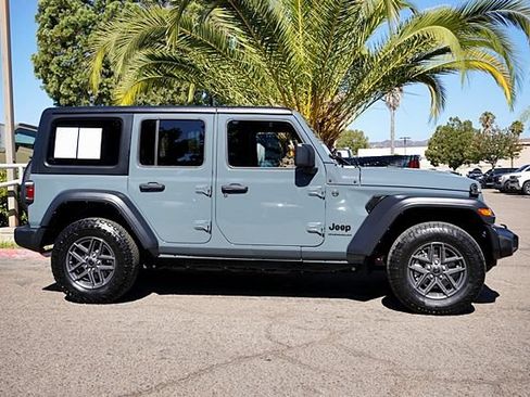 Used 2024 Jeep Wrangler Unlimited Sport AWD/4WD image 7