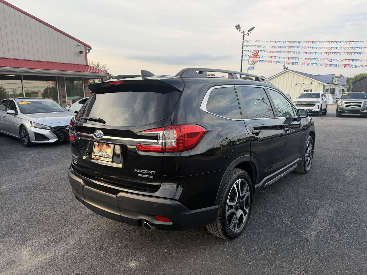 Used 2023 Subaru Ascent Limited AWD/4WD image 4