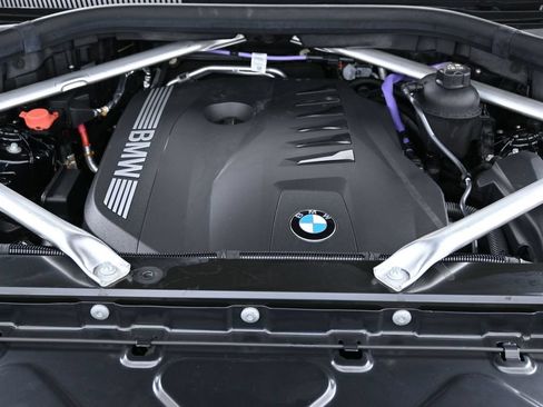 Used 2024 BMW X5 xDrive40i w/ Premium Package AWD/4WD image 49