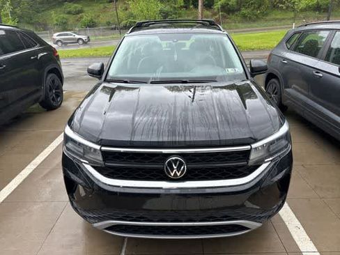 Used 2023 Volkswagen Taos S FWD image 2